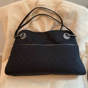 EUC GUCCI GG Canvas Medium Eclipse Shoulder Bag